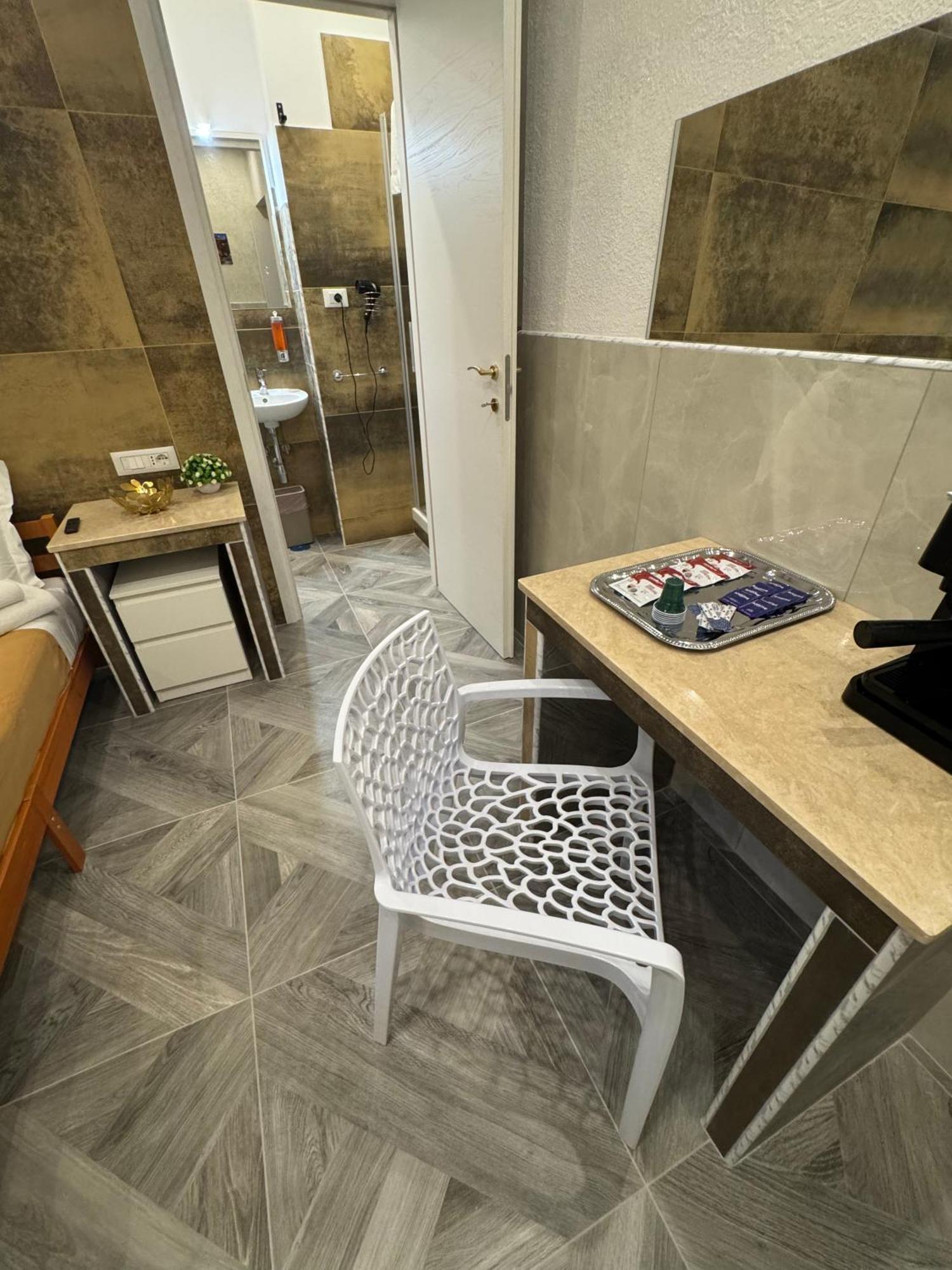 Luxor Eco Roma Casa E Appartamento Per Vacanze In Centro Piazza Bologna, Colosseo, Piazza Di Spagna, Vaticano, San Pietro, Sapienza, Fontana Di Trevi, Piazza Navona, Trastevere, Tiburtina, Termini, Aeroporto Eksteriør billede